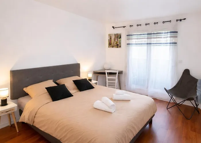 Spacieux Entre Parc Et Tramway Apartment